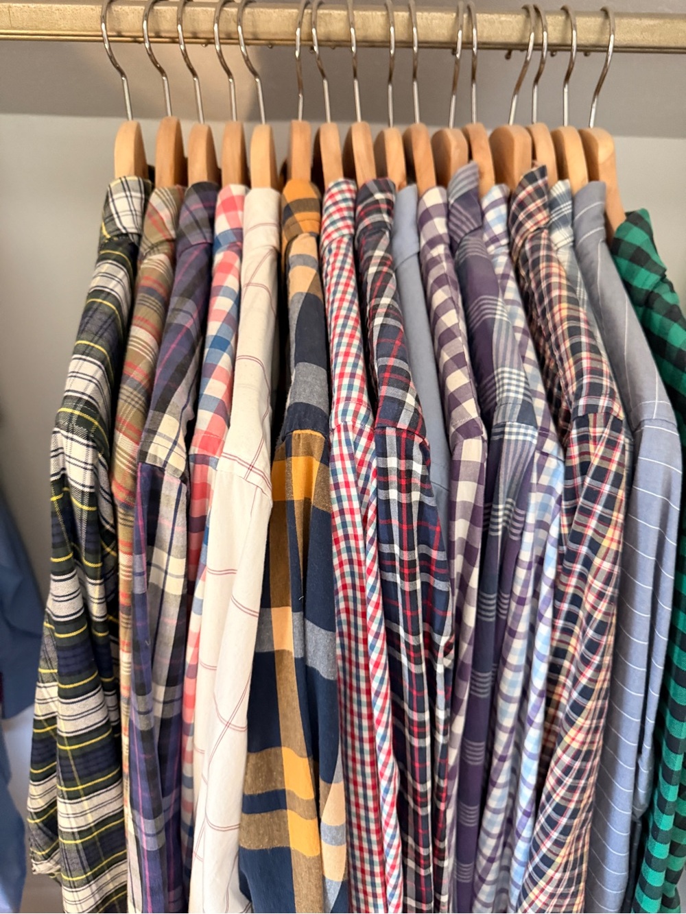 J.Crew 16 Assorted Men's Button-Down Shirts Size S